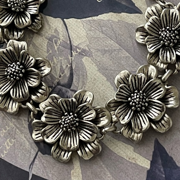 Lucky Brand Silver Tone Toggle Bracelet - Picture 4 of 11